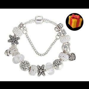 Beautiful Nic & Syd Charm Bracelet
